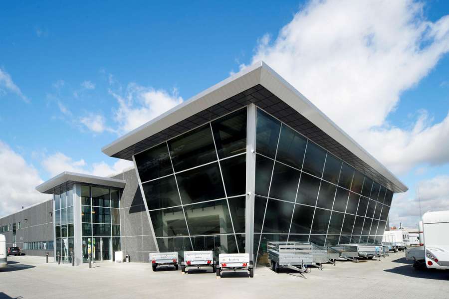 Ny facade Køge Caravan center